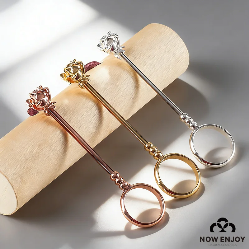 Quality Small Hand Cigarette Ring Clip Metal Adjustable Smok Ring Holder Protect Your Finger Cigarettes Holder Men/women
Quality Small Hand Cigarette Ring Clip Metal Adjustable Smok Ring Holder Protect Your Finger Cigarettes Holder Men/women