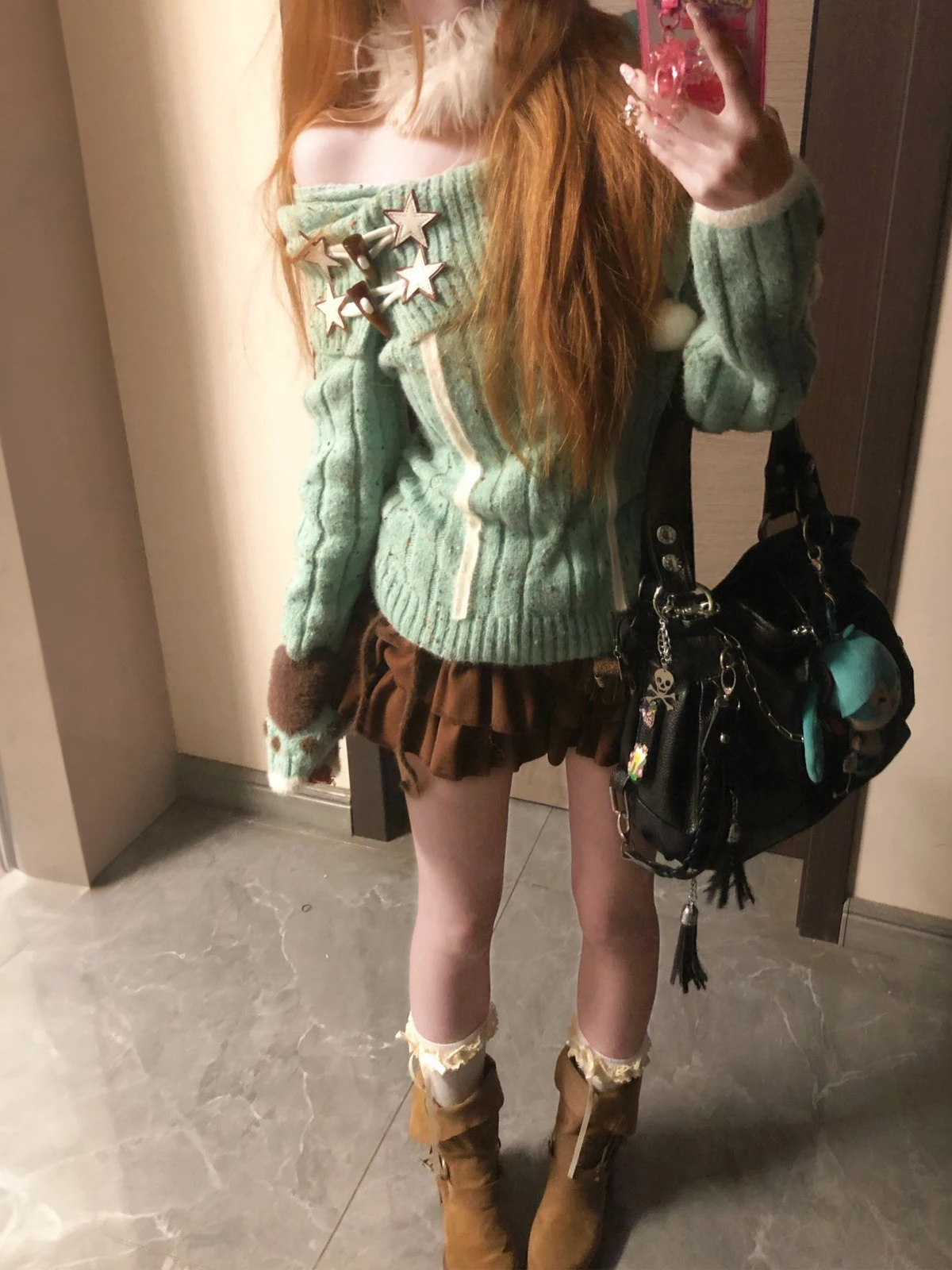 Mint Green V-Neck One-Shoulder Waist-Cinching Sweater Cardigan Women's Fashion Set with Knot Cake Skirt Two-Piece Set
Mint Green V-Neck One-Shoulder Waist-Cinching Sweater Cardigan Women's Fashion Set with Knot Cake Skirt Two-Piece Set