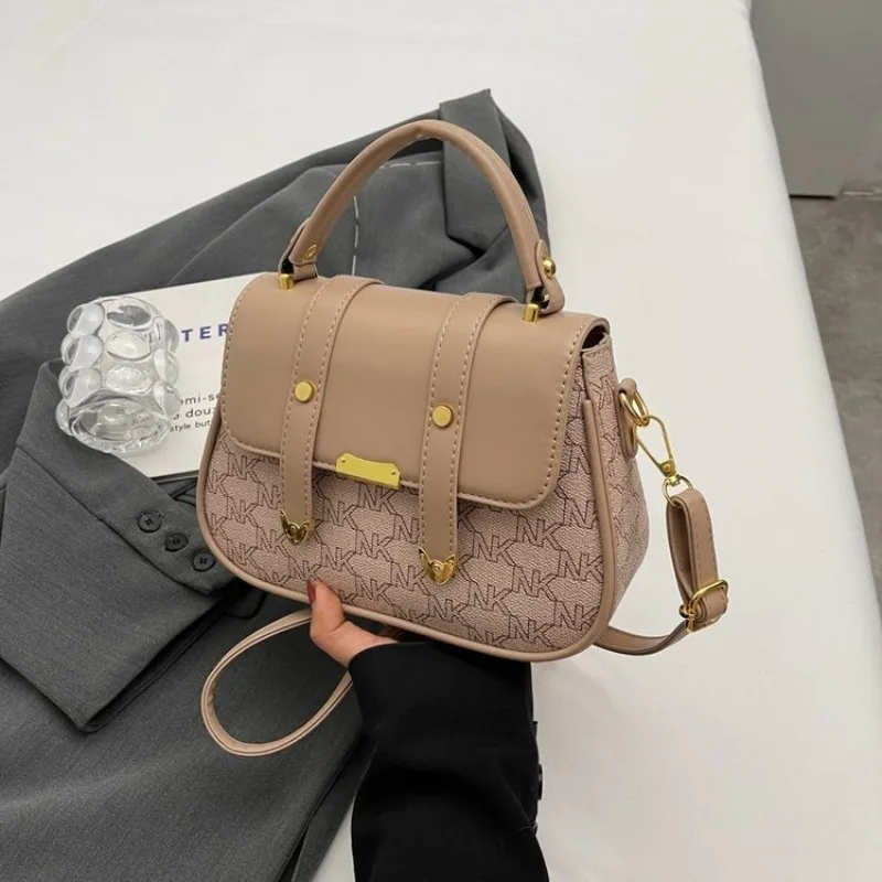 Professional Crossbody Bag For Women Adults Polished Leather Finish Sleek Look Stylish For Client Pitches And Meetings
Professional Crossbody Bag For Women Adults Polished Leather Finish Sleek Look Stylish For Client Pitches And Meetings