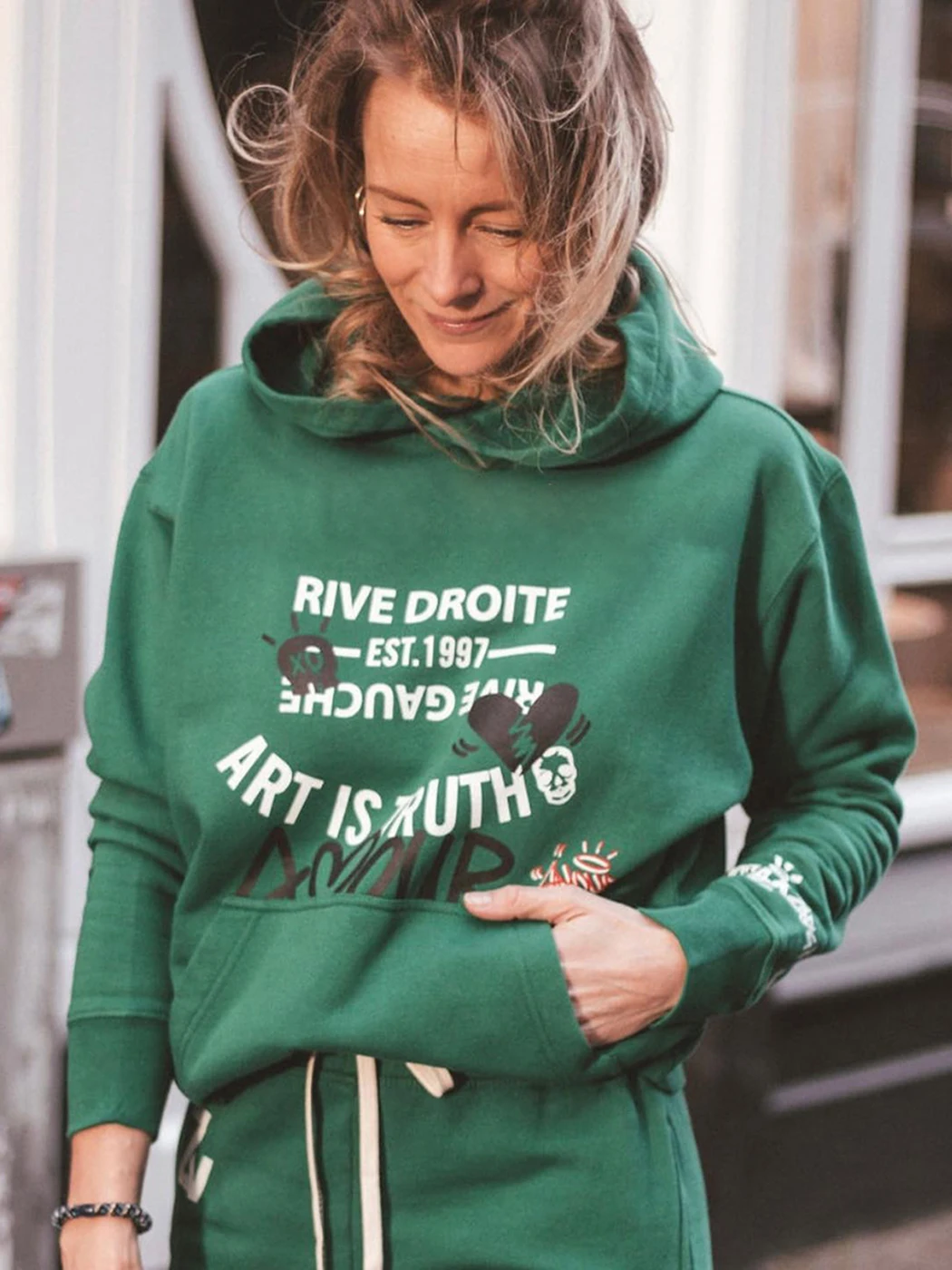 New Letter Graphic Hoodies Woman Pockets Hooded Pullovers Spring Autumn Casual Vintage Rock Sweatshirt Tops 2022 Fashion Luxury
New Letter Graphic Hoodies Woman Pockets Hooded Pullovers Spring Autumn Casual Vintage Rock Sweatshirt Tops 2022 Fashion Luxury