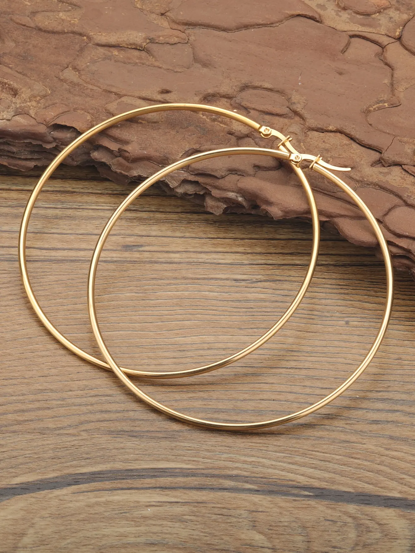 1pair Fashion Minimalist Hoop Earrings For Women For Party, Stainless Steel Jewelry
1pair Fashion Minimalist Hoop Earrings For Women For Party, Stainless Steel Jewelry