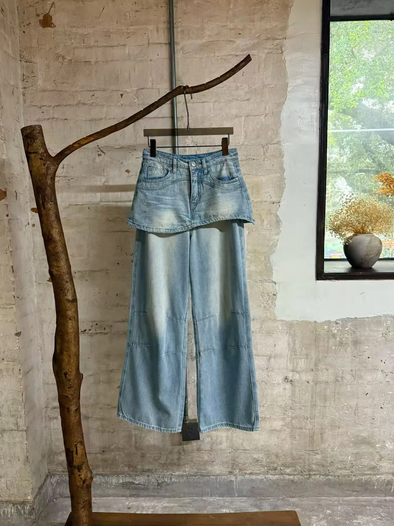 Blue Faded Denim Pants High Waist Straight Leg Women's Jeans Vintage Style Street Fashion Spring Summer Collection
Blue Faded Denim Pants High Waist Straight Leg Women's Jeans Vintage Style Street Fashion Spring Summer Collection