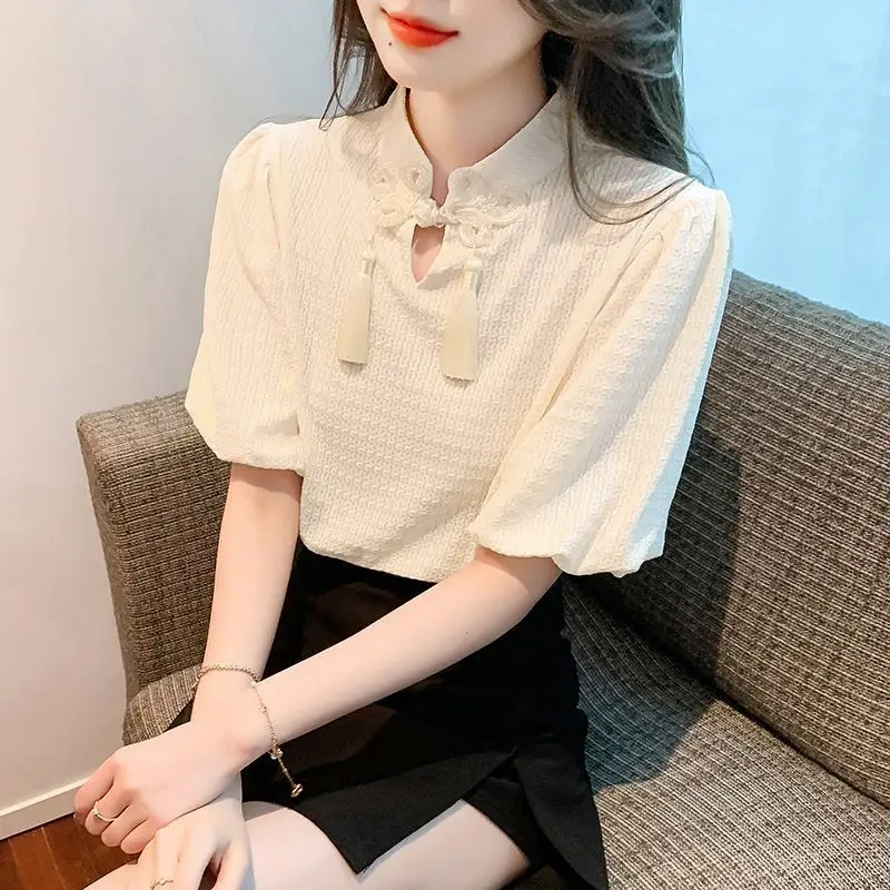 Summer New Women Short Sleeve Shirt Design Sense Elegant Mandarin Collar Button-Up Top
Summer New Women Short Sleeve Shirt Design Sense Elegant Mandarin Collar Button-Up Top