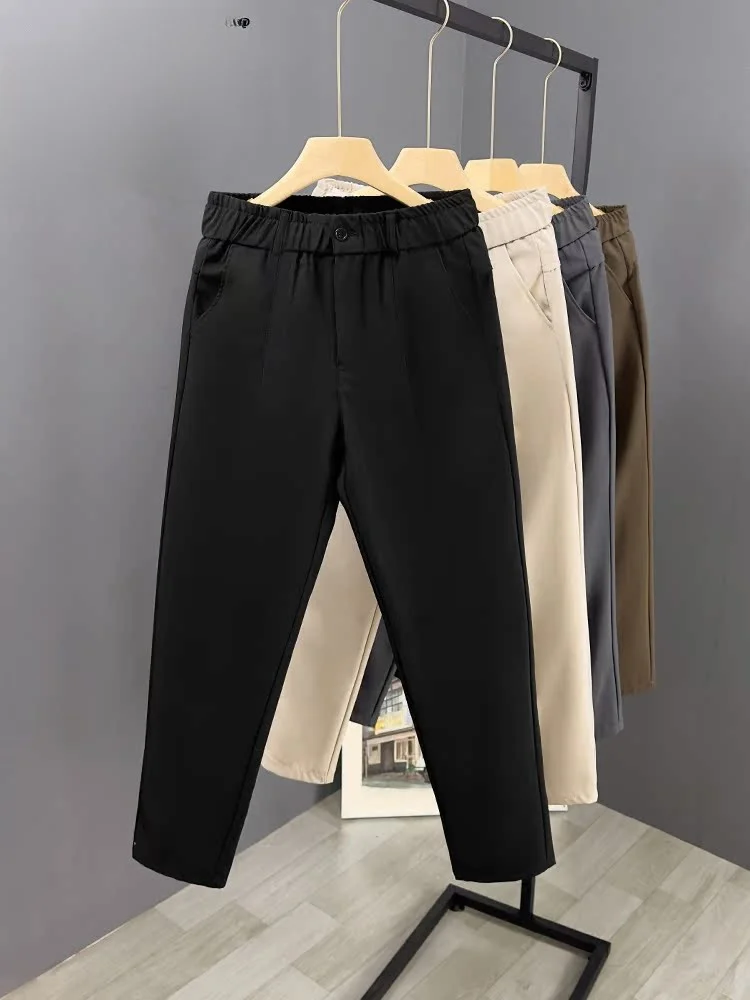 Осенние мужские повседневные брюки прямого кроя, тонкие, укороченные, модные, зауженные, деловые, с эластичным поясом, молодежные, стильные.
Осенние мужские повседневные брюки прямого кроя, тонкие, укороченные, модные, зауженные, деловые, с эластичным поясом, молодежные, стильные.