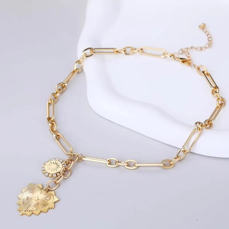 Chunky Gold Sun Heart Pendant Charm Necklace for Women 18K Golds Plated Thick Paperclip Chain Choker Necklaces Hip Hop Jewelry
Chunky Gold Sun Heart Pendant Charm Necklace for Women 18K Golds Plated Thick Paperclip Chain Choker Necklaces Hip Hop Jewelry