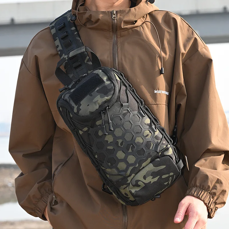 Wear-resistant Oxford fabric patchwork men's chest bag, travel backpack, outdoor camouflage cross men's crossbody backpack
Wear-resistant Oxford fabric patchwork men's chest bag, travel backpack, outdoor camouflage cross men's crossbody backpack