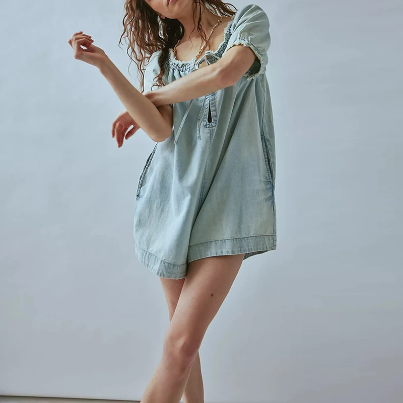 Unique Solid Color Lace Up Mini Jumpsuit Elegant Square Neck Denim Beach Vacation Playsuit Casual Fringed Bubble Sleeve Bodysuit
Unique Solid Color Lace Up Mini Jumpsuit Elegant Square Neck Denim Beach Vacation Playsuit Casual Fringed Bubble Sleeve Bodysuit