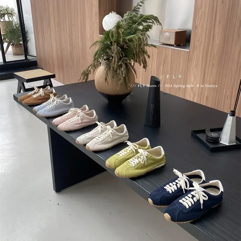 Forrest Gump Sneakers Women's New Early Spring White Shoes Casual Versatile Moral Training Lace-up Ins Luxury Fashionable
Forrest Gump Sneakers Women's New Early Spring White Shoes Casual Versatile Moral Training Lace-up Ins Luxury Fashionable