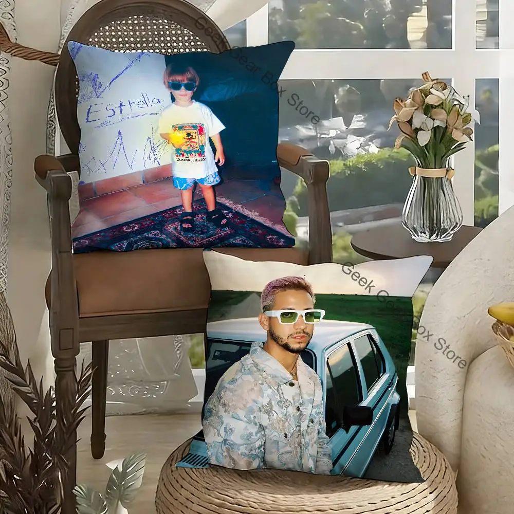 Cool M-Mora rapper Anime Celebrity Merchandise All-Match Printed Pillow Case Sofa Car Office Room Decoration Protector
Cool M-Mora rapper Anime Celebrity Merchandise All-Match Printed Pillow Case Sofa Car Office Room Decoration Protector