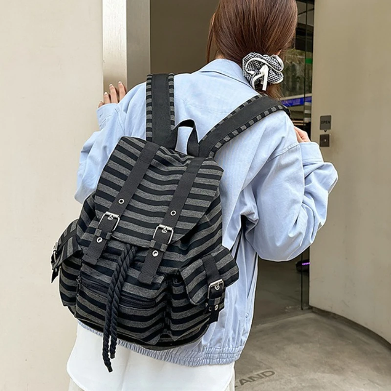 Retro Y2k Casual Striped College Backpack Korean Style School Bag Large Capacity Versatile Bookbags Leisure Kpop Girls Women Bag
Retro Y2k Casual Striped College Backpack Korean Style School Bag Large Capacity Versatile Bookbags Leisure Kpop Girls Women Bag