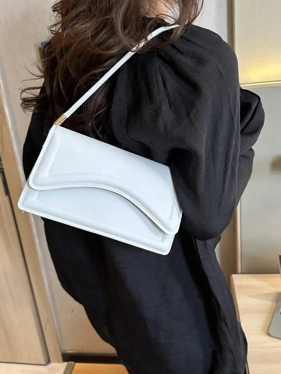 Fashionable Solid Color Retro Minimalist Elegant Shoulder Bag
Fashionable Solid Color Retro Minimalist Elegant Shoulder Bag