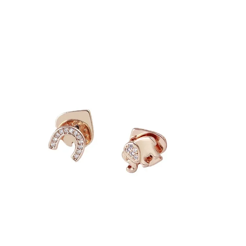 KS European and American Trend Versatile Niche Inlaid Rhinestone Mini Baby Elephant Asymmetric Stud Earrings
KS European and American Trend Versatile Niche Inlaid Rhinestone Mini Baby Elephant Asymmetric Stud Earrings