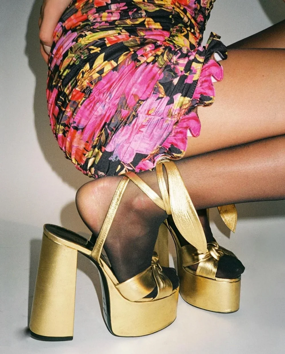 Elegant Lady Looks Gold Platform Block Heel Sandals Oversized Knot Ankle Strap with Bow Accent Bold Chunky Sole High Heels
Elegant Lady Looks Gold Platform Block Heel Sandals Oversized Knot Ankle Strap with Bow Accent Bold Chunky Sole High Heels