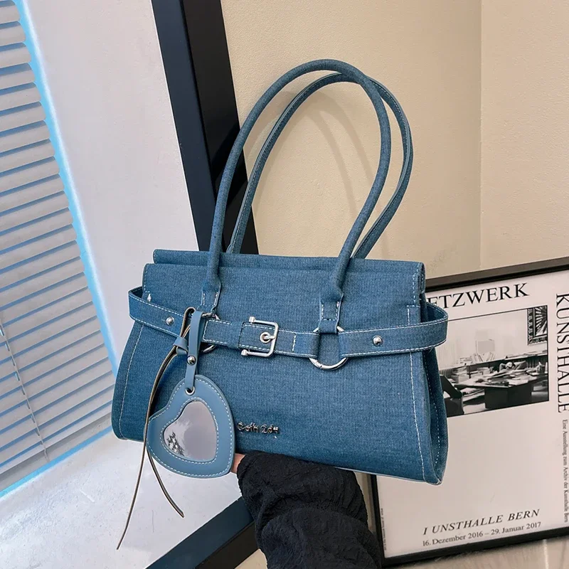 Classic Women Brand Designer Shoulder Bag Large Capacity Denim Tote Casual Handbag Travel Bag Lady Commute Underarm Bag
Classic Women Brand Designer Shoulder Bag Large Capacity Denim Tote Casual Handbag Travel Bag Lady Commute Underarm Bag