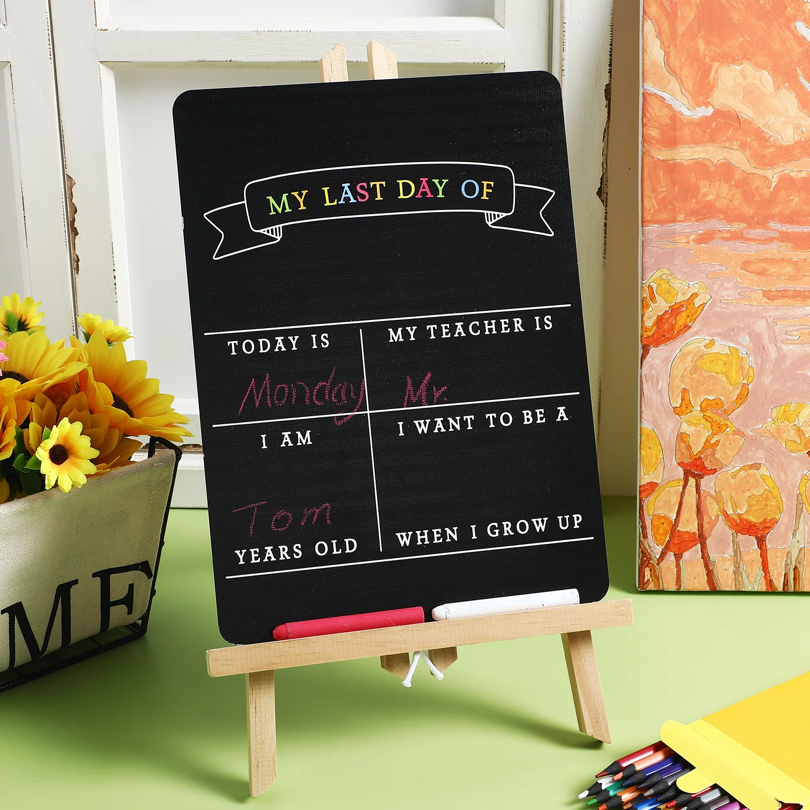 Dual-Sided Reversible Chalkboard Sign First Day of School Decoration Preschool Wall Art Erasable Message Board for Students
Dual-Sided Reversible Chalkboard Sign First Day of School Decoration Preschool Wall Art Erasable Message Board for Students