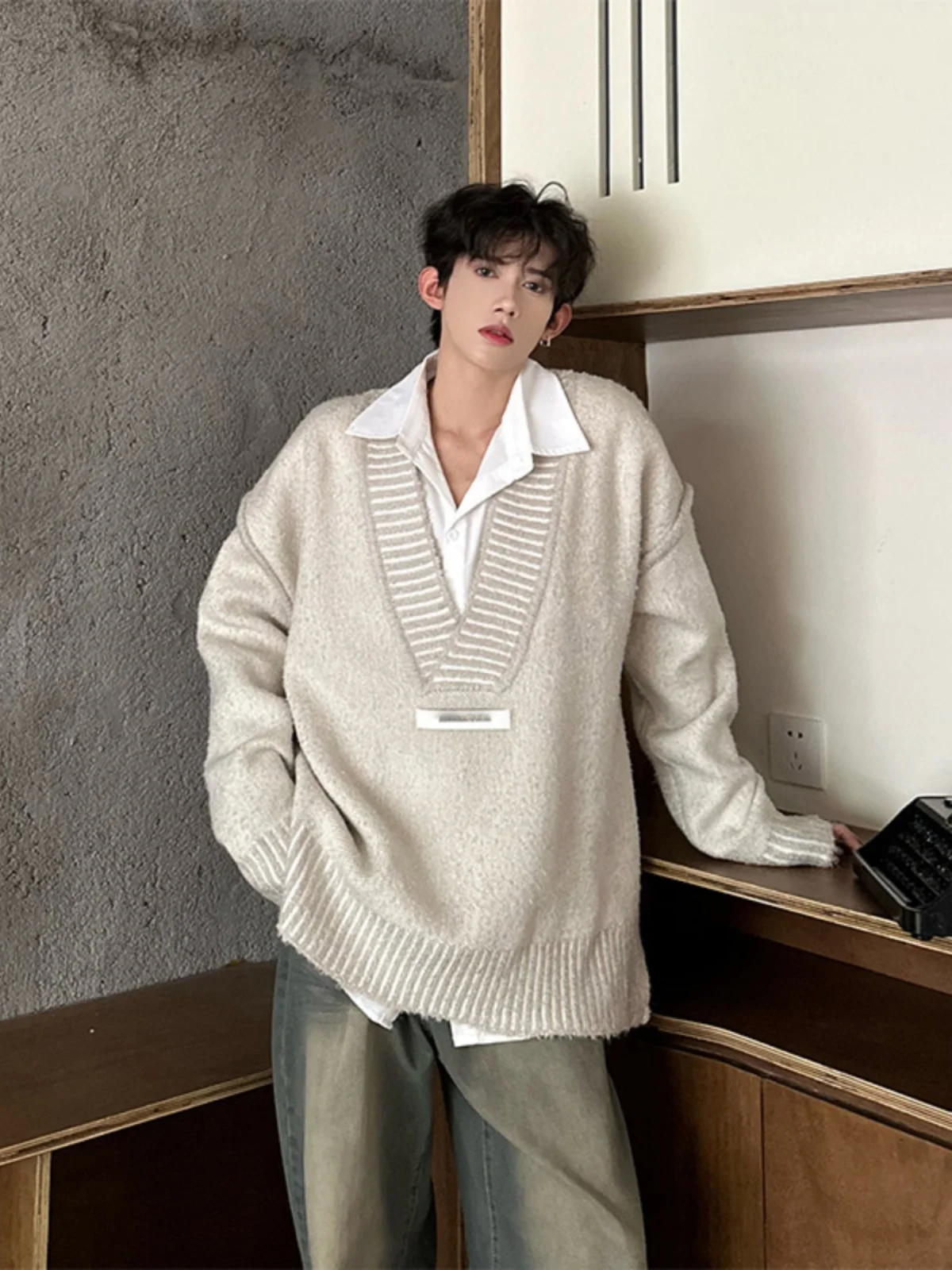 Casual Sle Men's Knitted Sweater V-Ne Lazy Faion Korean Sle Spring Autumn Season Polyester Fiber Long Sve Crew Ne
Casual Sle Men's Knitted Sweater V-Ne Lazy Faion Korean Sle Spring Autumn Season Polyester Fiber Long Sve Crew Ne