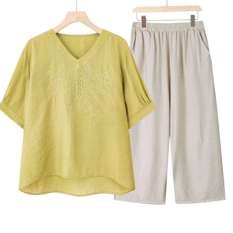 Women V Neck Floral Embroidery Short Sleeve Top Elastic Waist Wide Leg Pants Two Piece Loungewear Set For Middle Aged Moms
Women V Neck Floral Embroidery Short Sleeve Top Elastic Waist Wide Leg Pants Two Piece Loungewear Set For Middle Aged Moms