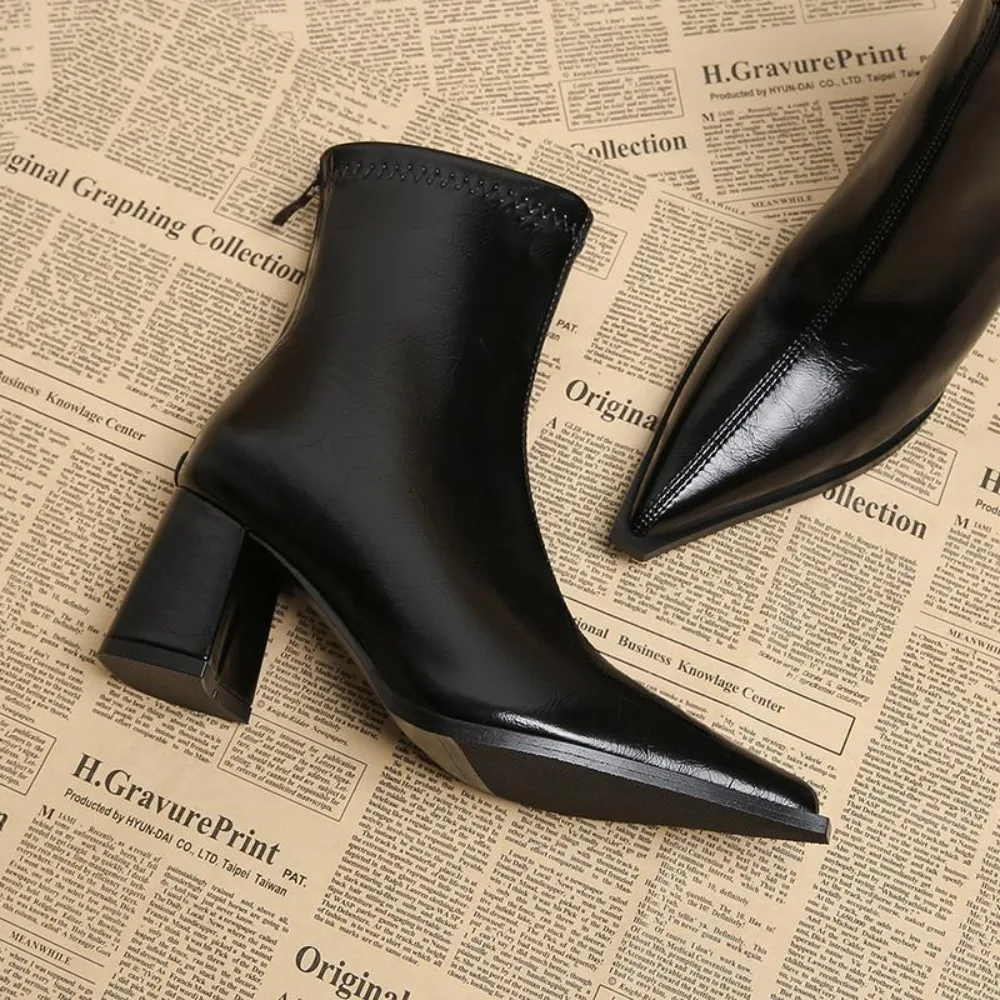 Pointed Toe Women Ankle Boots 2026 New Autumn Elegant Outdoor High Heels Shoes Women Fashion Zippers Designer Short Boots Ladies
Pointed Toe Women Ankle Boots 2026 New Autumn Elegant Outdoor High Heels Shoes Women Fashion Zippers Designer Short Boots Ladies