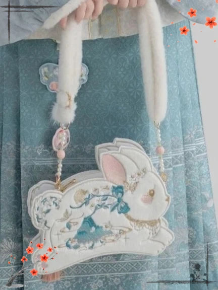 Chinese Plush Sweet Cute Cartoon Flower Embroidery Pearl Zipper Messenger Bag Women Summer New Lolita Hanfu Bag Backpacks
Chinese Plush Sweet Cute Cartoon Flower Embroidery Pearl Zipper Messenger Bag Women Summer New Lolita Hanfu Bag Backpacks
