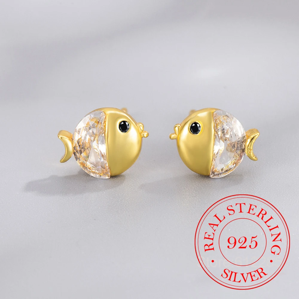 Ювелирные изделия из стерлингового серебра 925 пробы, милые серьги-гвоздики с кристаллами в виде целующихся рыбок для женщин, свадебные украшения для девочек, подарок подруге
Ювелирные изделия из стерлингового серебра 925 пробы, милые серьги-гвоздики с кристаллами в виде целующихся рыбок для женщин, свадебные украшения для девочек, подарок подруге