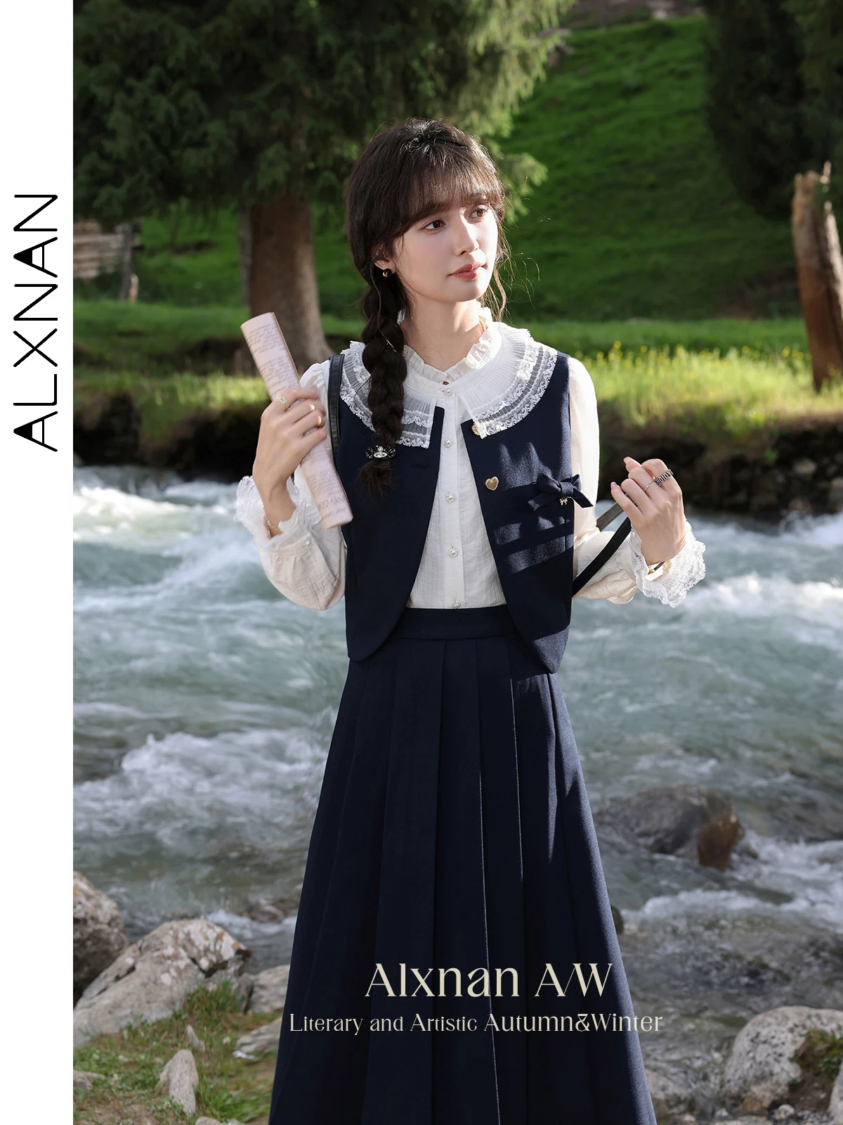 ALXNAN Women's Simple Commuter Vest Classic Black O-neck Sleeveless Cropped Waistcoat 2024 Autumn Winter Sold Separately L39231
ALXNAN Women's Simple Commuter Vest Classic Black O-neck Sleeveless Cropped Waistcoat 2024 Autumn Winter Sold Separately L39231