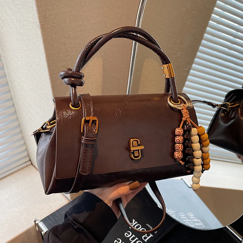 2026 Korean Premium Vintage Handbag Women's Versatile Crossbody Bag Stylish Small Square Tote Trendy Fashion Bags for Women
2026 Korean Premium Vintage Handbag Women's Versatile Crossbody Bag Stylish Small Square Tote Trendy Fashion Bags for Women