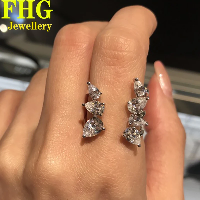 Solid Au750 18K White Gold Ring DVVS1 pear Moissanite Diamonds Open ring luxury Wedding Party Engagement Ring
Solid Au750 18K White Gold Ring DVVS1 pear Moissanite Diamonds Open ring luxury Wedding Party Engagement Ring