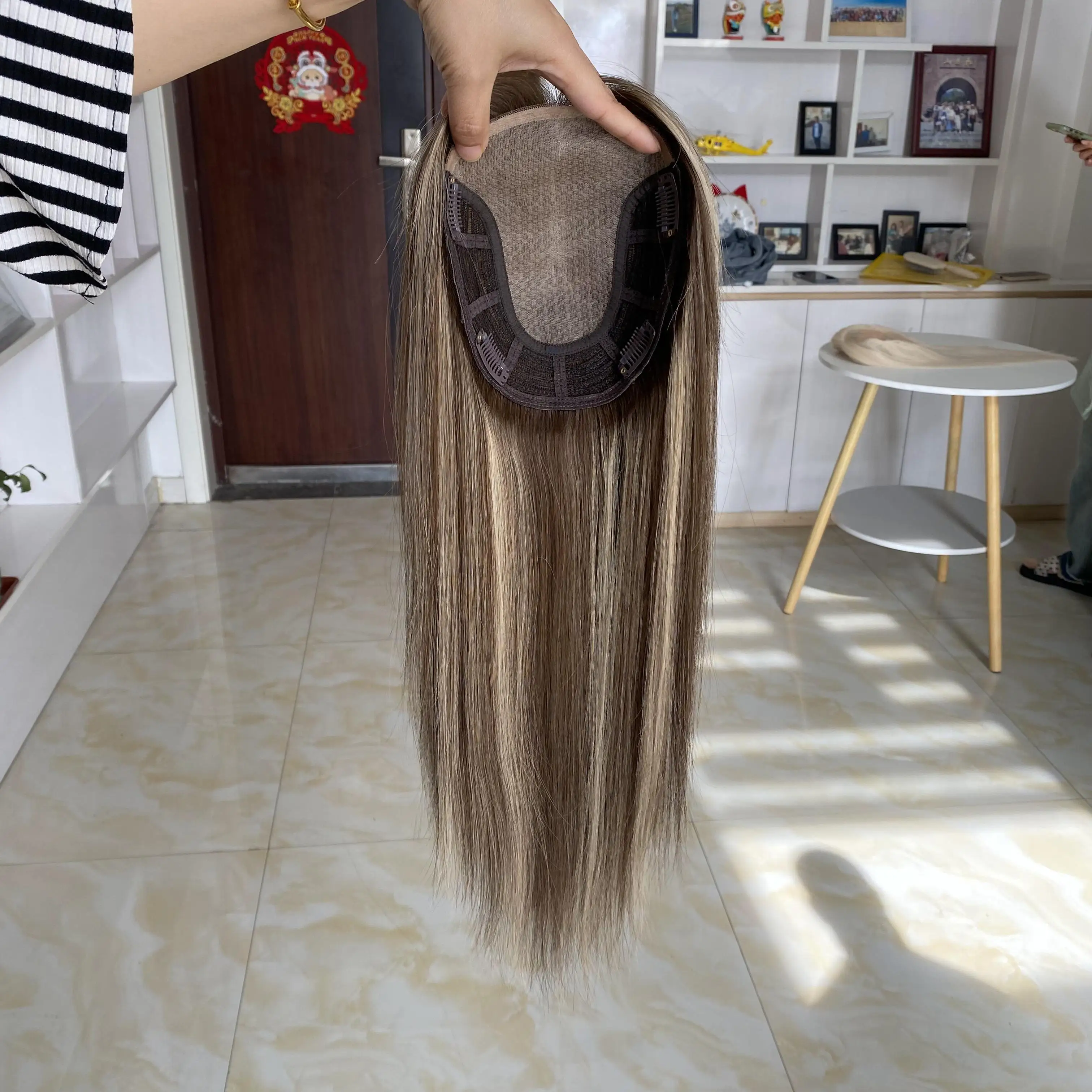 Factory Human Raw Hair Topper 6.5x7 Inch Silk Base Topper Balayage Color Toupee Instock Fast Shipping Silk Topper For Woman
Factory Human Raw Hair Topper 6.5x7 Inch Silk Base Topper Balayage Color Toupee Instock Fast Shipping Silk Topper For Woman