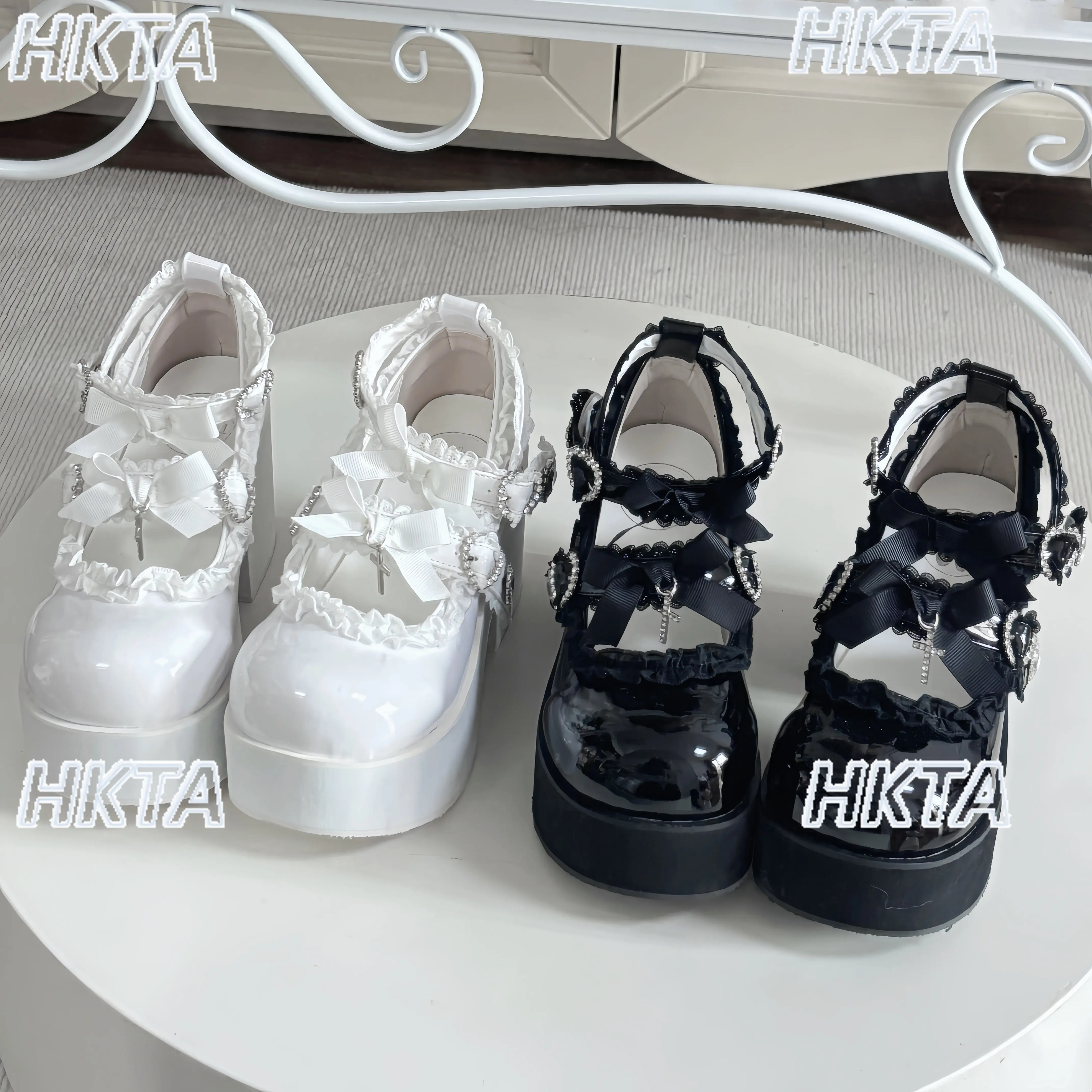 Goth Dark Round Head Thick Bottom PU High Heel Pumps Black Shoes Subculture Y2k Bow Pleated Rhinestone Lolita Muffin Shoes Women
Goth Dark Round Head Thick Bottom PU High Heel Pumps Black Shoes Subculture Y2k Bow Pleated Rhinestone Lolita Muffin Shoes Women
