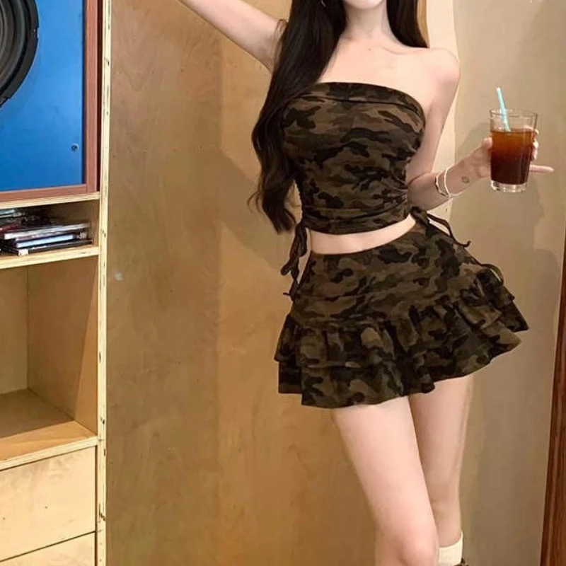 Women's Two-piece Hot Girl Camouflage Design Versatile Tube Top Outer Wear Short Style Beautiful Back and Chest Wrap
Women's Two-piece Hot Girl Camouflage Design Versatile Tube Top Outer Wear Short Style Beautiful Back and Chest Wrap