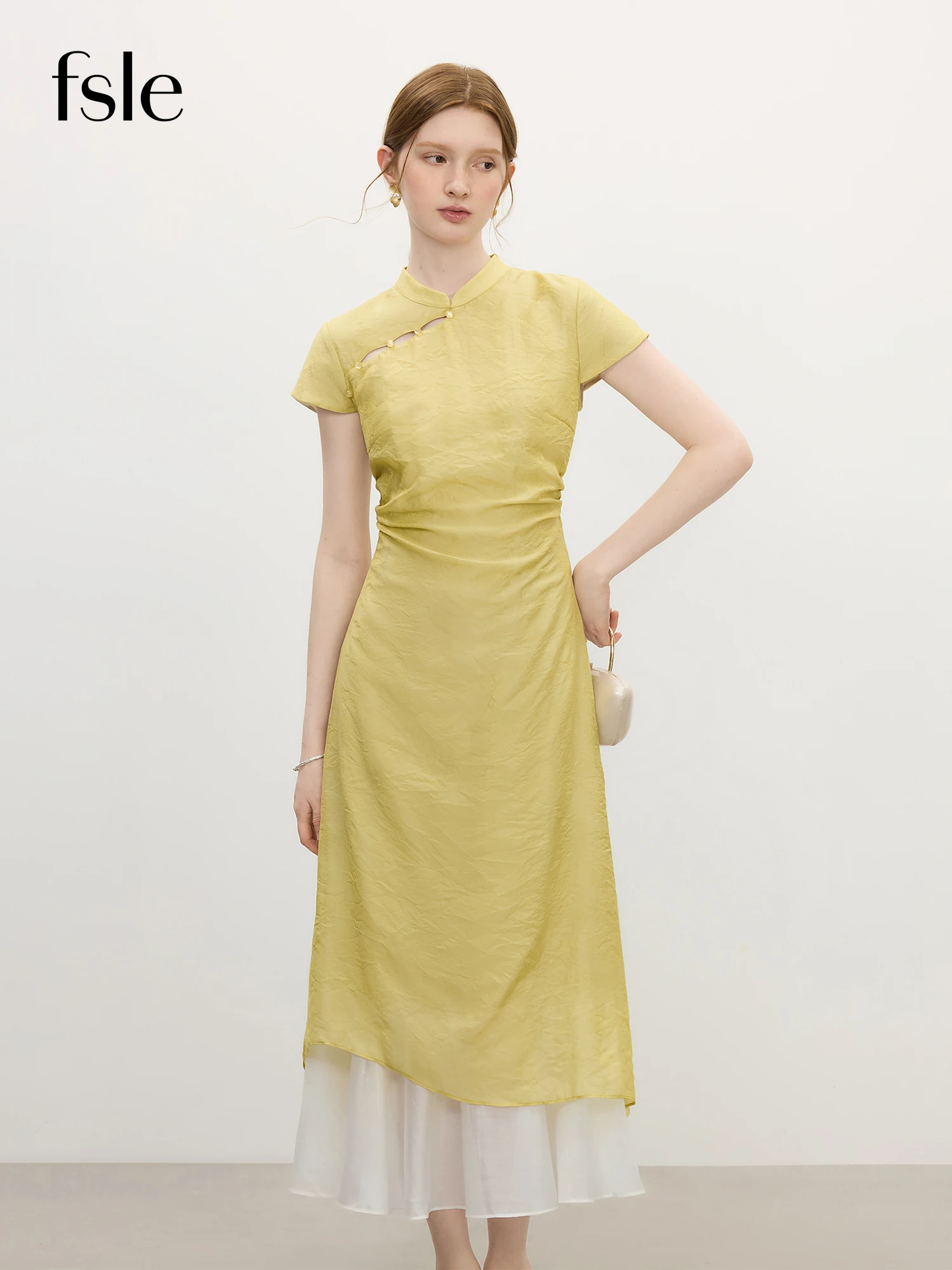 FSLE Women's Summer Willow Smoke Green New Chinese-Style Cheongsam Dress with Patchwork Texture Design 25FS12754
FSLE Women's Summer Willow Smoke Green New Chinese-Style Cheongsam Dress with Patchwork Texture Design 25FS12754