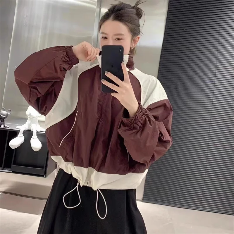 New European Station Design for Spring/Summer 2025 Fashiona Colored Short Sunscreen Coat Baseball Suit Women's Jacket Thin Style
New European Station Design for Spring/Summer 2025 Fashiona Colored Short Sunscreen Coat Baseball Suit Women's Jacket Thin Style