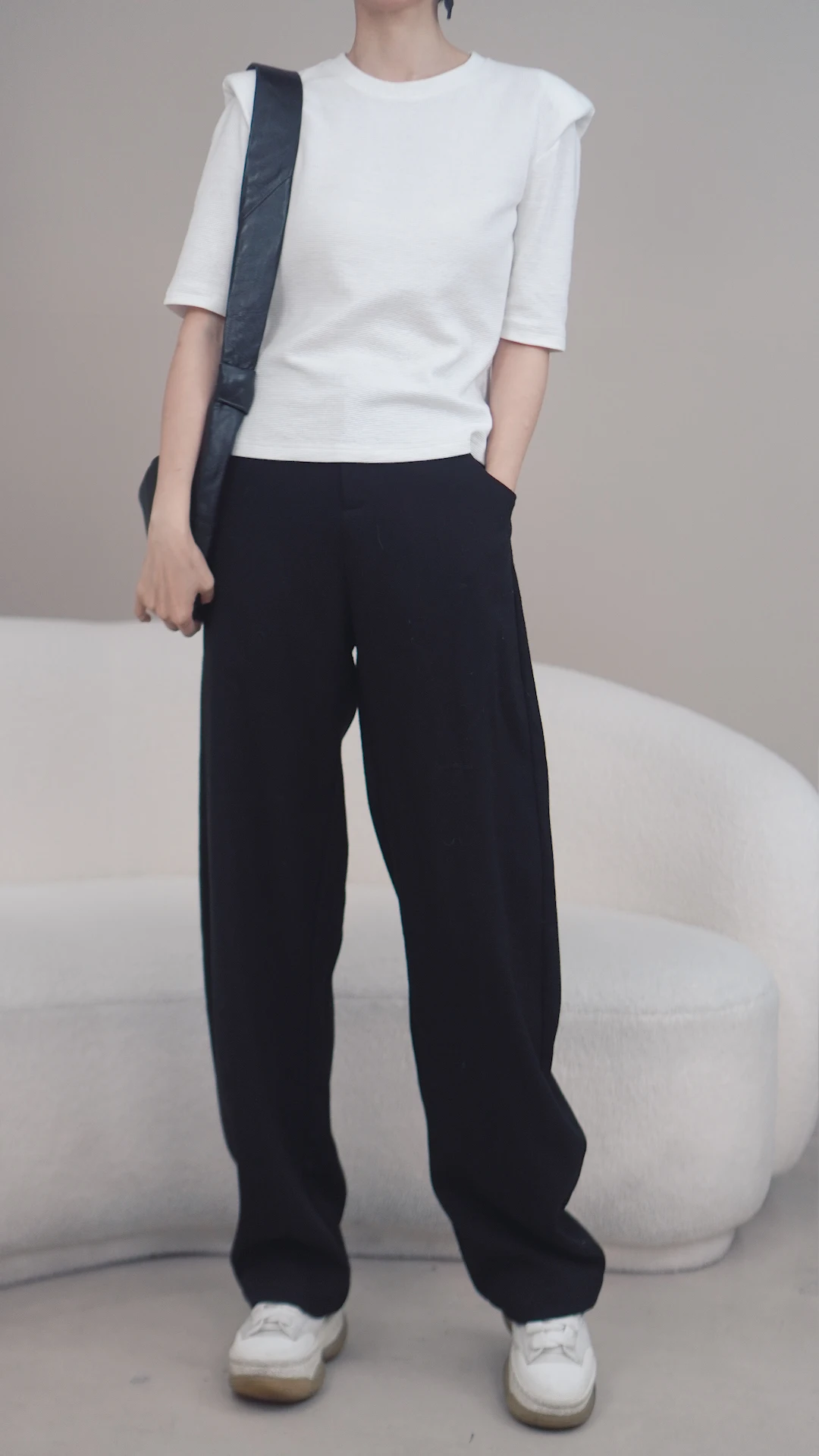 Женская свободная футболка из эластичного хлопка с эффектом «свободного кроя», с наплечниками, высококачественная, с эффектом «свободного кроя»
Женская свободная футболка из эластичного хлопка с эффектом «свободного кроя», с наплечниками, высококачественная, с эффектом «свободного кроя»