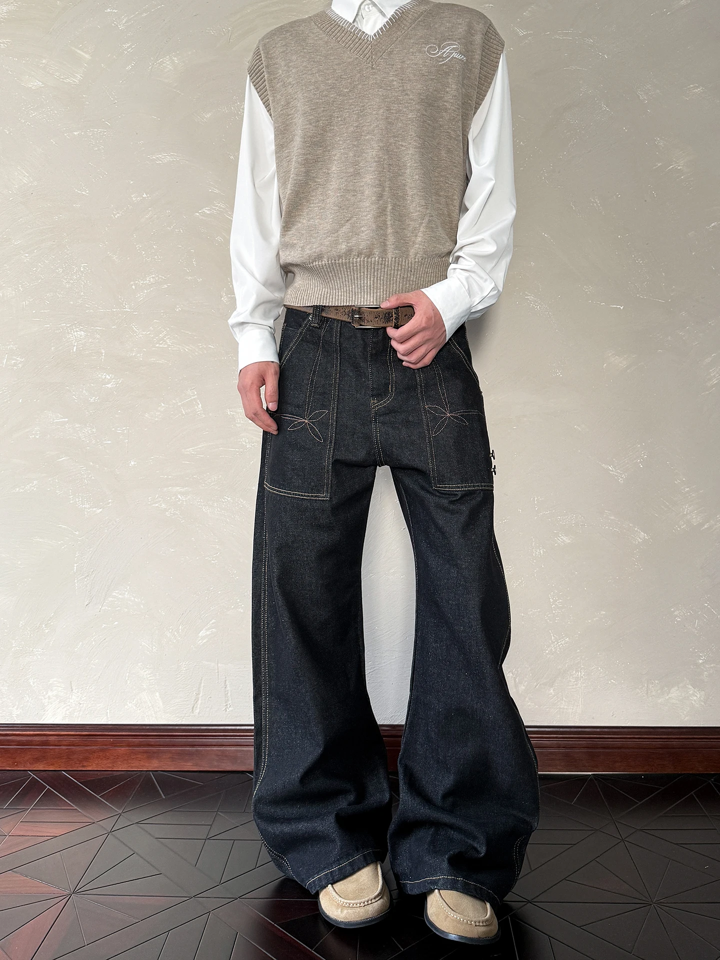 a PUEE American Retro Design Sense Original Color Knife Jeans Silhouette Straight Leg Micro Flare Long Pants for Teens
a PUEE American Retro Design Sense Original Color Knife Jeans Silhouette Straight Leg Micro Flare Long Pants for Teens