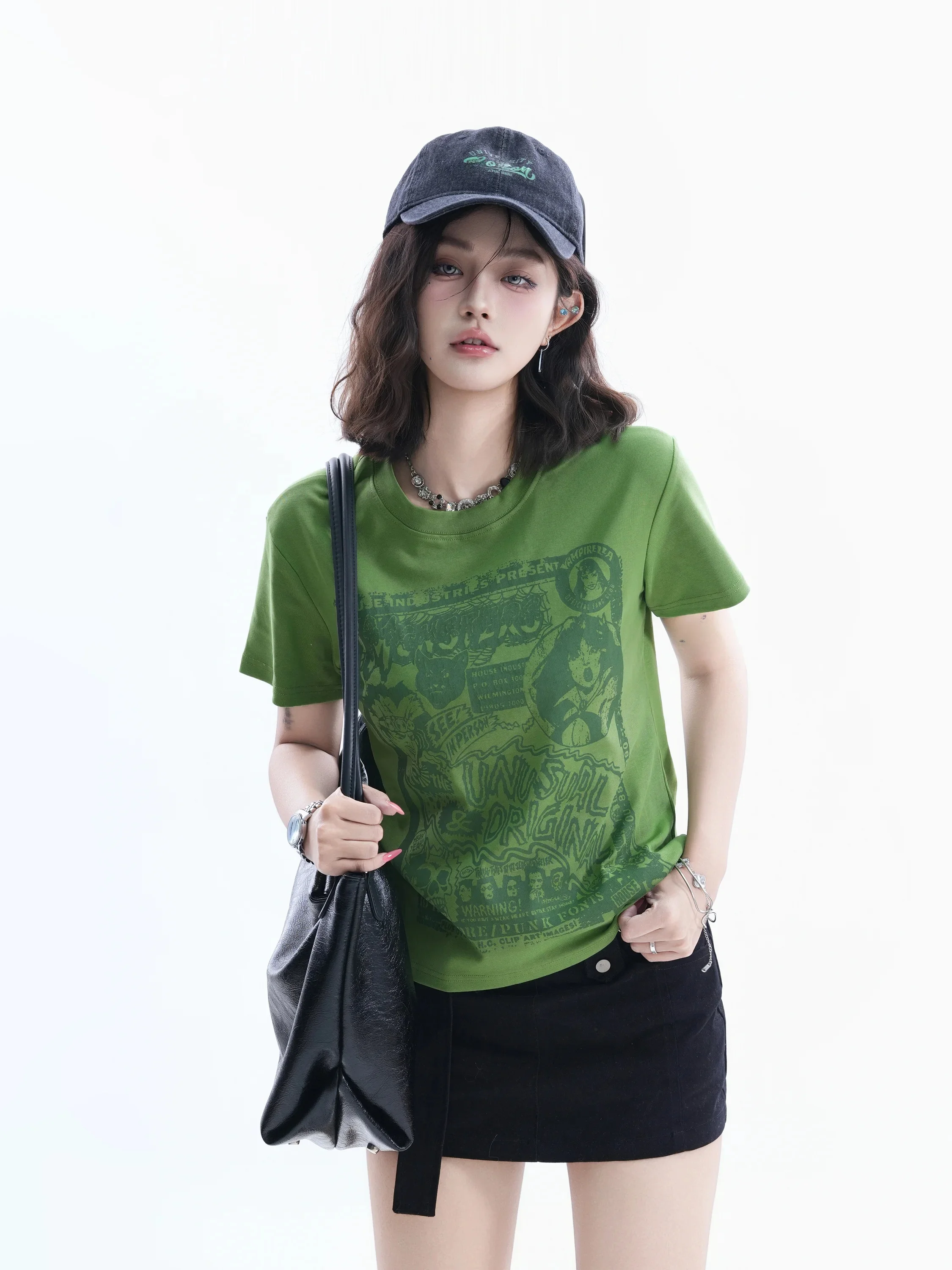Retro American Newspaper Print Short Sleeve T-Shirt Women Loose Slimming Street Style Casual Cotton round Neck Top
Retro American Newspaper Print Short Sleeve T-Shirt Women Loose Slimming Street Style Casual Cotton round Neck Top