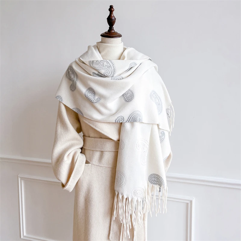 Winter Thick Warm Scarf Women Cashmere Paisley Shawl and Wraps Pashmina Neckerchief Bufanda Female Embroidery Bandanna Echarpe
Winter Thick Warm Scarf Women Cashmere Paisley Shawl and Wraps Pashmina Neckerchief Bufanda Female Embroidery Bandanna Echarpe