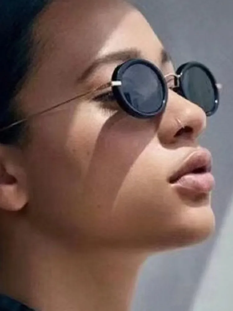Retro Oval Rivets Sunglasses Women Fashion Luxury Brand Designer Vintage Round Shades UV400 Trending Women Sun Glasses UV400
Retro Oval Rivets Sunglasses Women Fashion Luxury Brand Designer Vintage Round Shades UV400 Trending Women Sun Glasses UV400