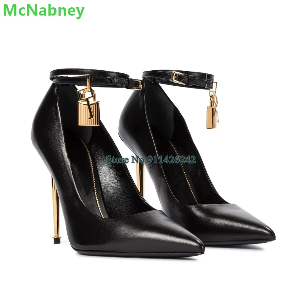 Solid Patent Leather Lock And Key Pumps For Women 2024 Luxury Designer Pointed Toe Metal Thin High Heel Fashion Elegant Shoes
Solid Patent Leather Lock And Key Pumps For Women 2024 Luxury Designer Pointed Toe Metal Thin High Heel Fashion Elegant Shoes