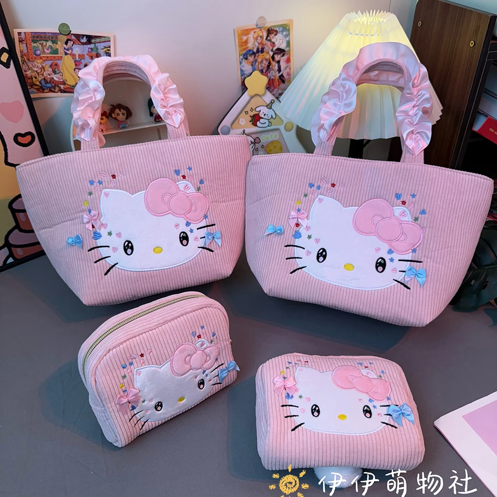 Sanrio Hello Kitty Сумка для макияжа Вельветовая сумка-бенто с вышивкой Kitty Cat Косметичка Портмоне Большая сумка Подарки для девочек
Sanrio Hello Kitty Сумка для макияжа Вельветовая сумка-бенто с вышивкой Kitty Cat Косметичка Портмоне Большая сумка Подарки для девочек