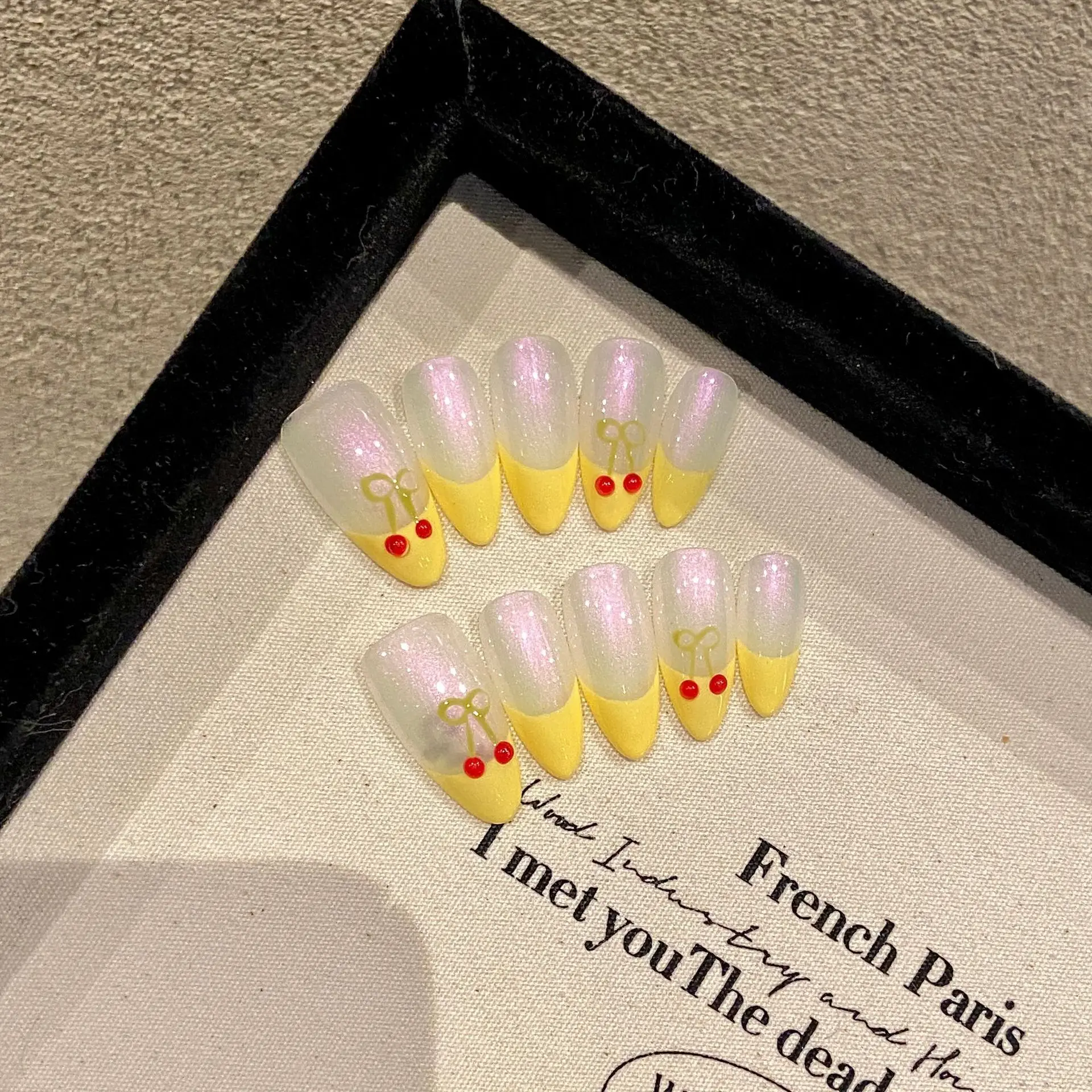 10Pcs Yellow French Handmade Press On Nails Medium-Length Oval Fake Nails Full Cover Cherry Design Wearable Manicure Art
10Pcs Yellow French Handmade Press On Nails Medium-Length Oval Fake Nails Full Cover Cherry Design Wearable Manicure Art