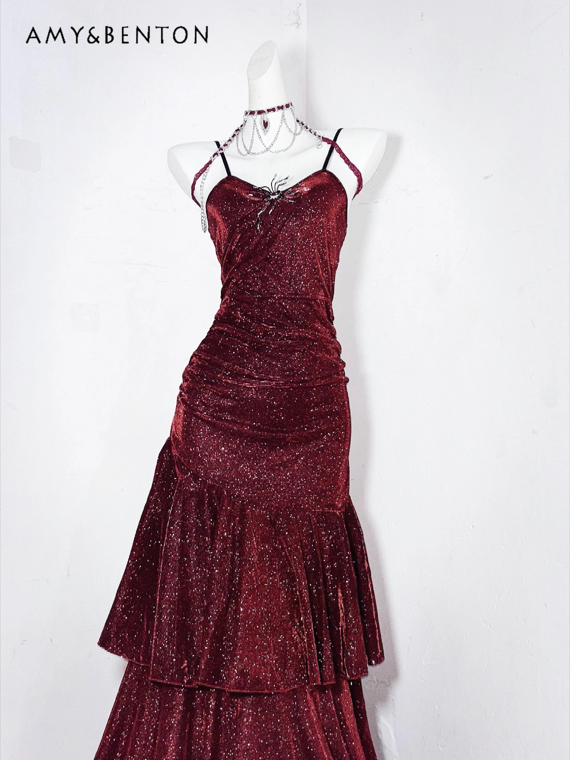 Original High End Retro Goth Flash Red Fishtail Dress Elegant Princess Dress Sexy Tube Top Suspender High Waist Evening Dresses
Original High End Retro Goth Flash Red Fishtail Dress Elegant Princess Dress Sexy Tube Top Suspender High Waist Evening Dresses