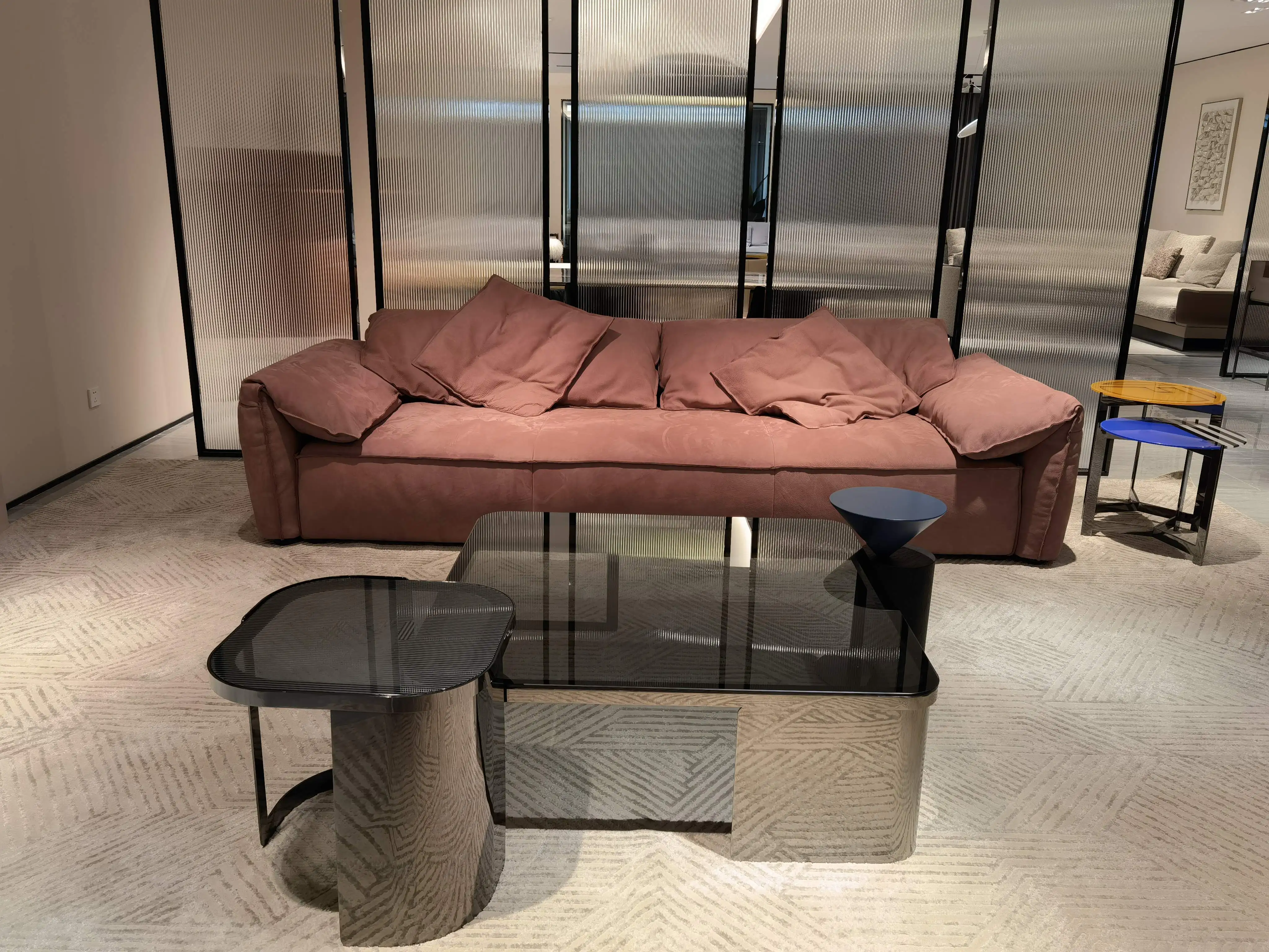 #Italian Minimalist Luxury Living Room Furniture Premium Frosted Leather Couch Villa Sofa Set for Home Luxury
#Italian Minimalist Luxury Living Room Furniture Premium Frosted Leather Couch Villa Sofa Set for Home Luxury