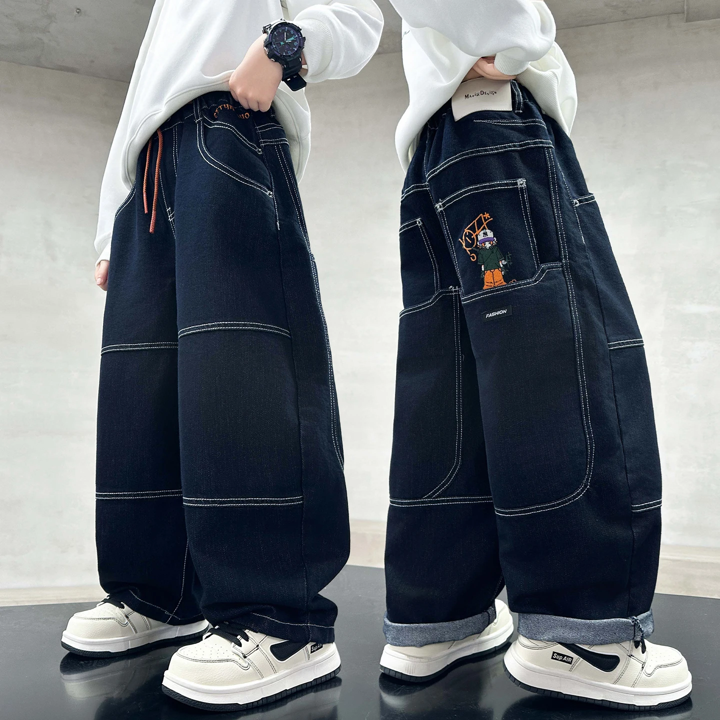 2025 Autumn New Solid Wide Leg Jeans Pockets Cartoon Embroidery Design Personality Fashion High-Quality Pants
2025 Autumn New Solid Wide Leg Jeans Pockets Cartoon Embroidery Design Personality Fashion High-Quality Pants