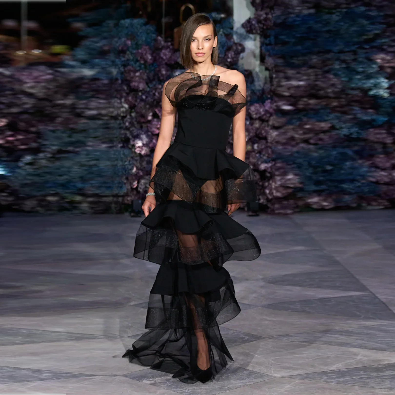2025 Black Party Prom Gown Layered Sheer Evening Gowns Tulle Off the Shoulder High End Pleated Draped Party Dress Transparent
2025 Black Party Prom Gown Layered Sheer Evening Gowns Tulle Off the Shoulder High End Pleated Draped Party Dress Transparent