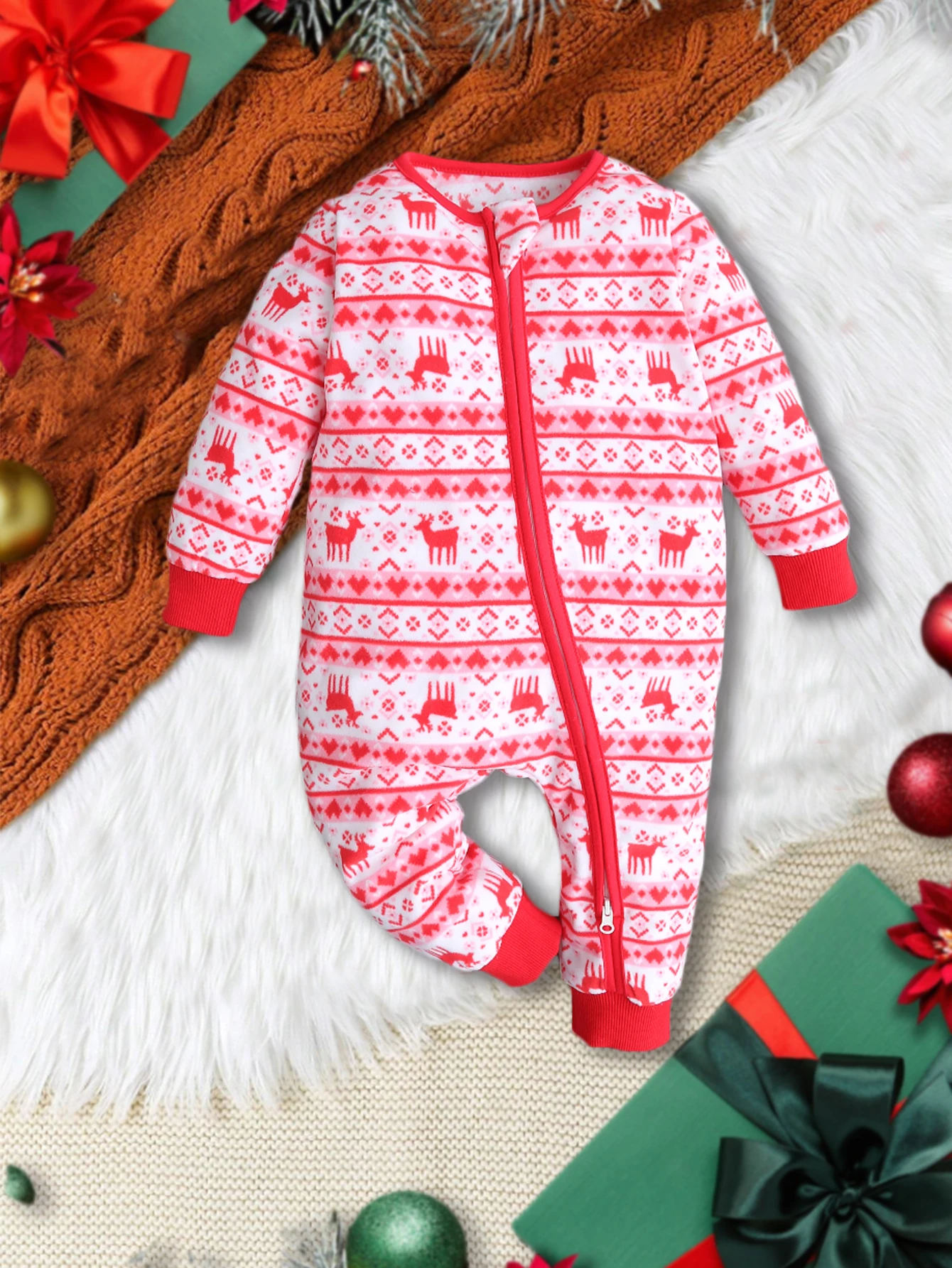 Autumn and winter plush baby girl footwear, red Christmas party baby robe, soft and comfortable gift for baby
Autumn and winter plush baby girl footwear, red Christmas party baby robe, soft and comfortable gift for baby