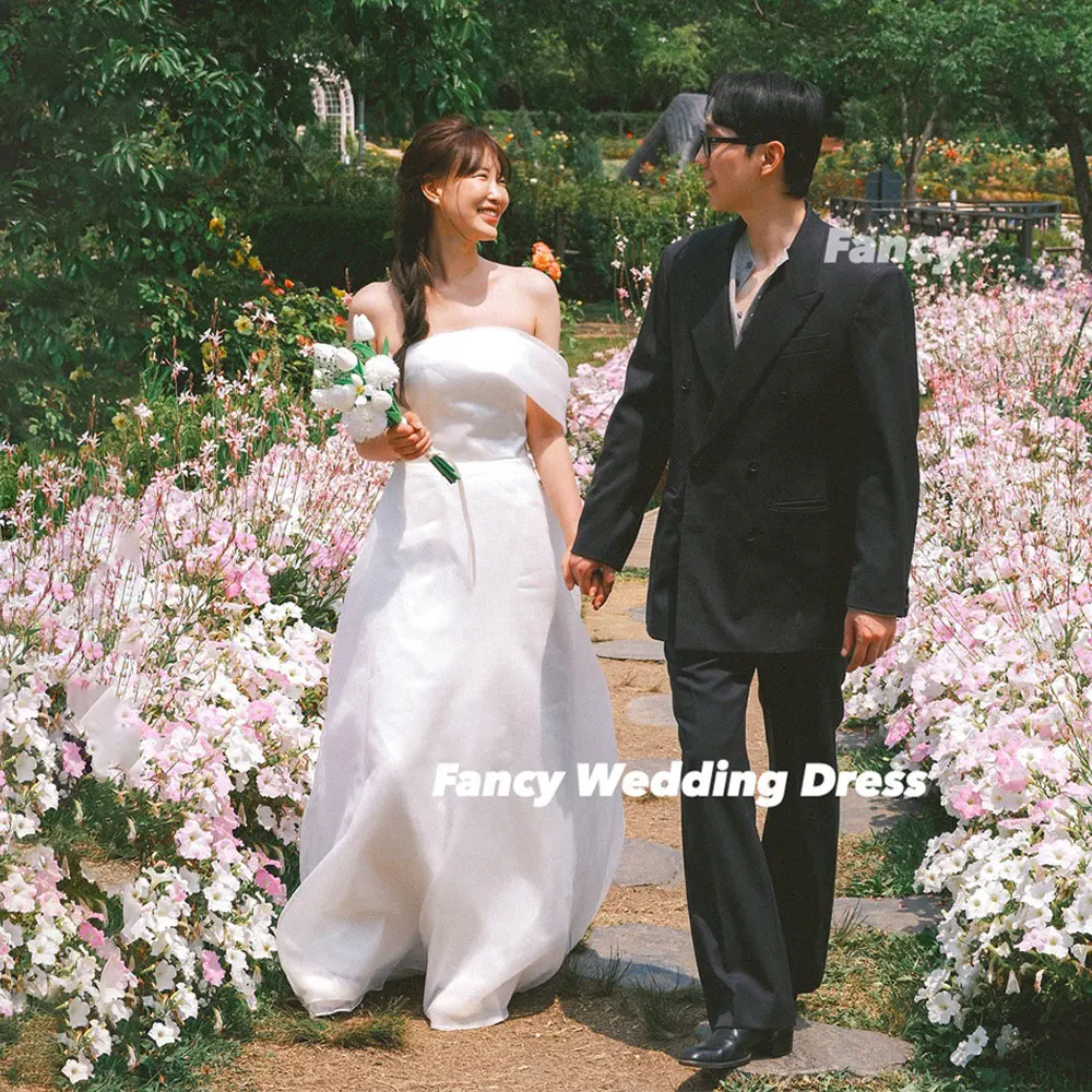 Fancy Simple Organza Wedding Dress A Line Off Shoulder Bridal Gown Back Corset Floral Wedding Dress Customized
Fancy Simple Organza Wedding Dress A Line Off Shoulder Bridal Gown Back Corset Floral Wedding Dress Customized