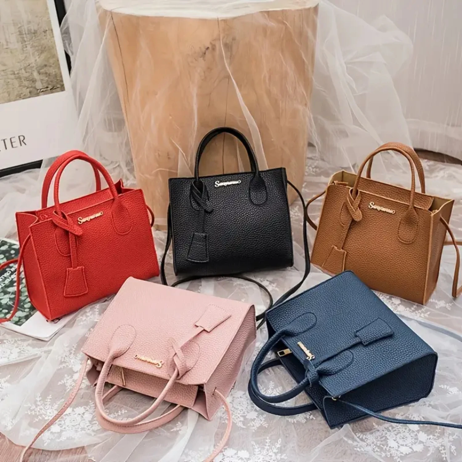 Elegant and Stylish Faux Leather Women's Handbag - Solid Color Shoulder Bag with Casual Zipper Closure: The Perfect Accessory to
Elegant and Stylish Faux Leather Women's Handbag - Solid Color Shoulder Bag with Casual Zipper Closure: The Perfect Accessory to