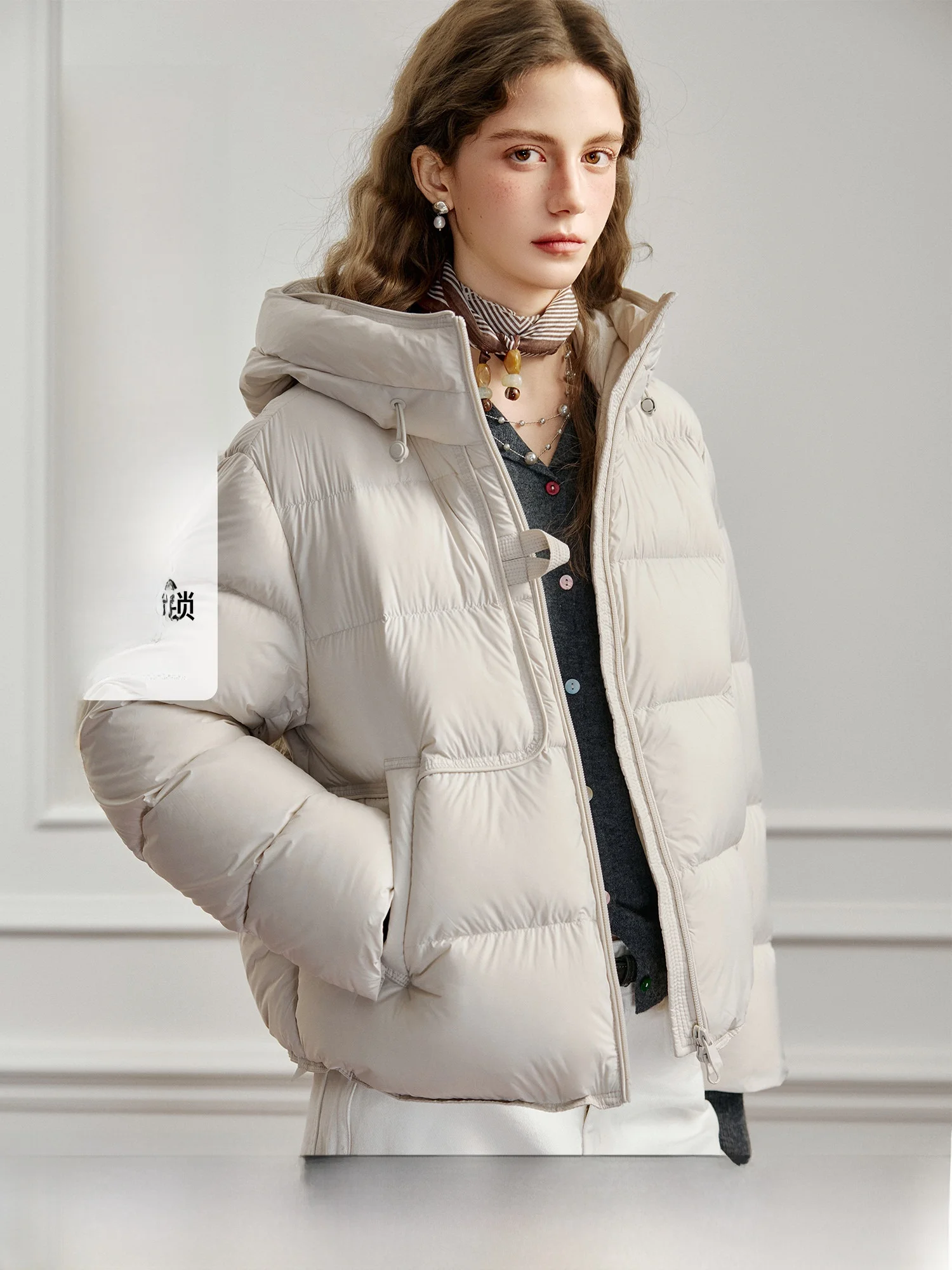 Pumpkin Valley Women's Lightweight Puffer Jacket with Hood Duck down Warm Outerwear Short Loose Fit Thickened Nylon Fabric
Pumpkin Valley Women's Lightweight Puffer Jacket with Hood Duck down Warm Outerwear Short Loose Fit Thickened Nylon Fabric