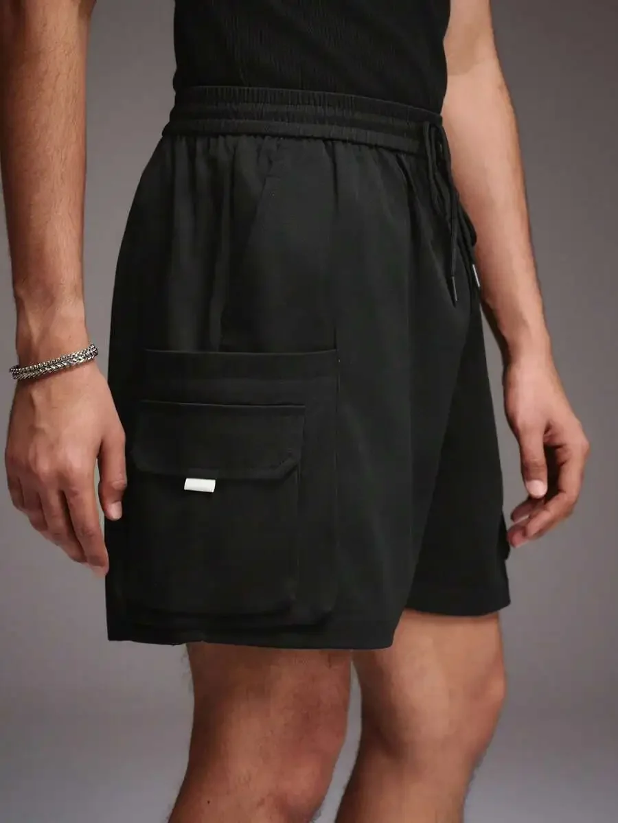Men’s Black Solid Utility Shorts With Large Front Pockets, Relaxed Fit Casual Summer Wear For Street Style And Outdoor
Men’s Black Solid Utility Shorts With Large Front Pockets, Relaxed Fit Casual Summer Wear For Street Style And Outdoor