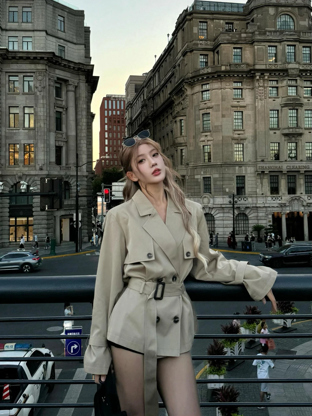 New High-end Khaki Casual Jacket for Women Spring Double Breasted Waist Cinched Strap Mid Length Top Trench Coat Women Clothing
New High-end Khaki Casual Jacket for Women Spring Double Breasted Waist Cinched Strap Mid Length Top Trench Coat Women Clothing